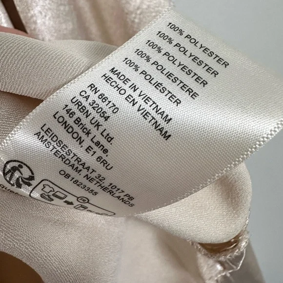 FREE PEOPLE
Shooting For The Moon Buttondown Shirt in Tea - Picture 10 of 11